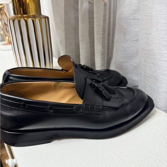 Emporio Armani Sleek Black Tassel Loafers for Men - Picture 4 of 11